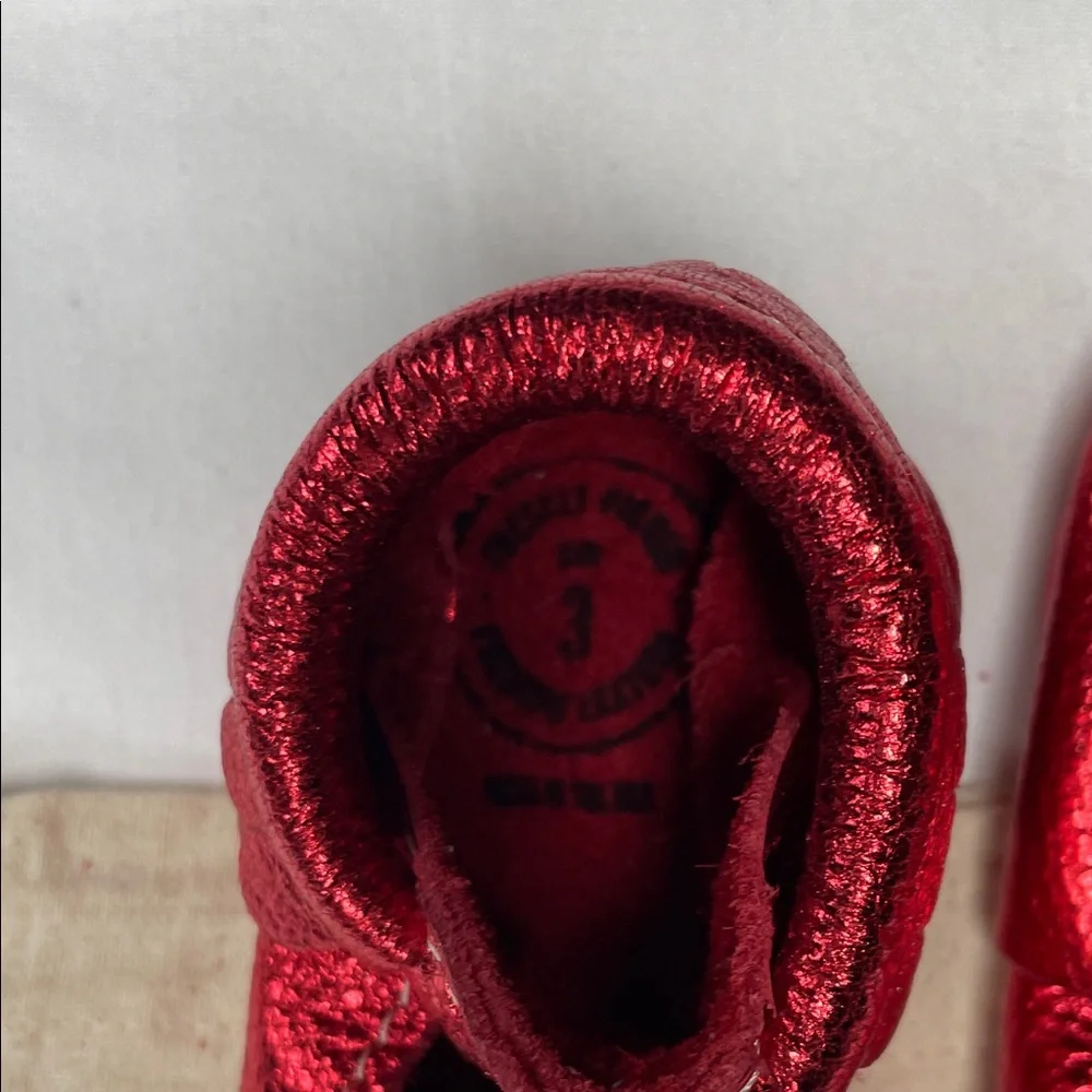 Freshly Picked Mary Jane Metallic Ruby Red Kids Moccasins Size 3